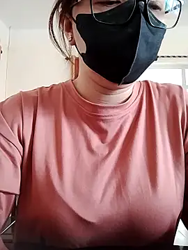 LiilyZi online show from March 16, 1:44 am