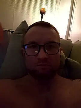 Snapshot of Tommyzzzzzz chatting on January 18, 7:06 pm Tommyzzzzzz online show from January 18, 7:06 pm