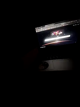 Snapshot of Tommyzzzzzz chatting on February 9, 4:49 am Tommyzzzzzz online show from February 9, 4:49 am