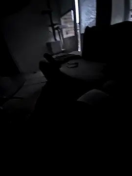 Snapshot of Tommyzzzzzz chatting on March 9, 5:33 am Tommyzzzzzz online show from March 9, 5:33 am