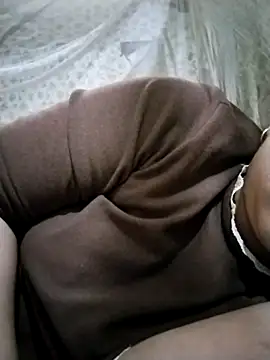 Snapshot of Erika--006 chatting on February 20, 3:58 am Erika--006 online show from February 20, 3:58 am