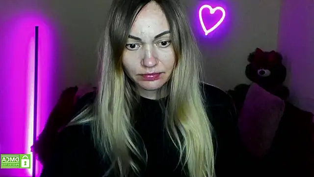 Snapshot of BlondMikey22 chatting on February 8, 6:11 pm BlondMikey22 online show from February 8, 6:11 pm