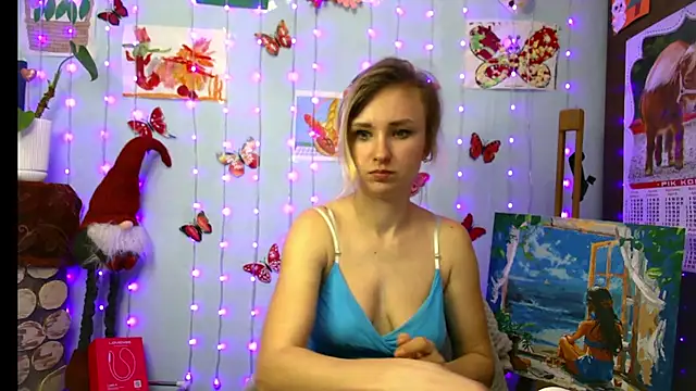 Snapshot of HarleyWidLife chatting on February 28, 12:50 pm HarleyWidLife online show from February 28, 12:50 pm