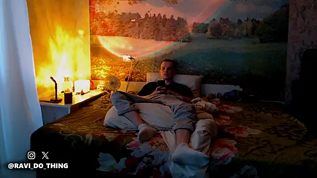 Snapshot of ravi_olle chatting on August 6, 3:47 pm ravi olle online show from August 6, 3:47 pm