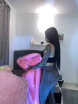 Snapshot of MEDUSA_EF chatting on February 12, 12:33 pm MEDUSA EF online show from February 12, 12:33 pm