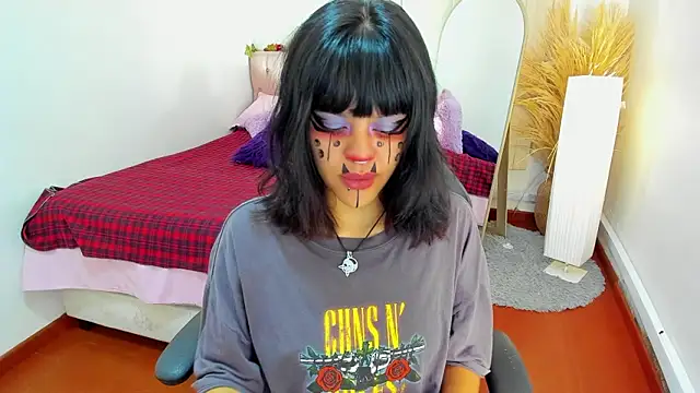 Snapshot of Nahemot_sadish chatting on February 24, 12:58 pm Nahemot sadish online show from February 24, 12:58 pm