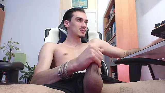 silasluxor online show from March 6, 9:06 am