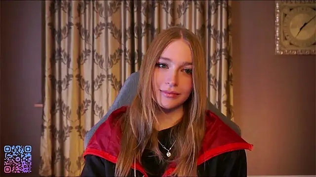 Snapshot of RowenaIanniello chatting on March 13, 4:35 pm RowenaIanniello online show from March 13, 4:35 pm