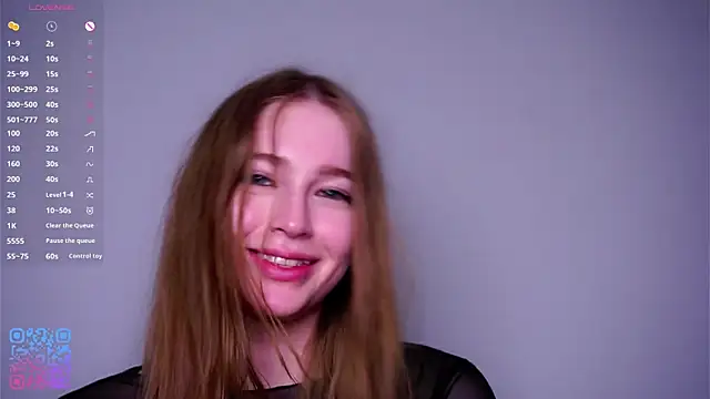 RowenaIanniello online show from April 23, 4:31 pm