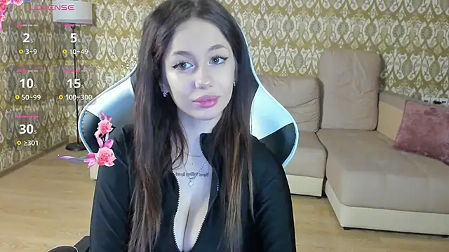 Snapshot of laylaura chatting on May 13, 10:01 am laylaura online show from May 13, 10:01 am