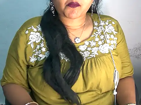 Snapshot of Saniya_K2 chatting on April 24, 3:47 pm Saniya K2 online show from April 24, 3:47 pm