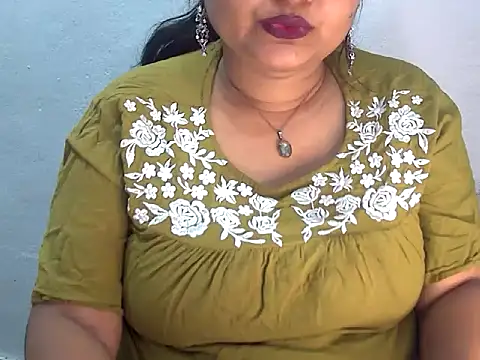 Snapshot of Saniya_K2 chatting on July 12, 4:53 pm Saniya K2 online show from July 12, 4:53 pm