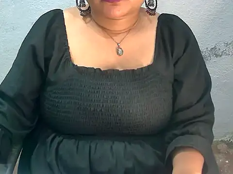 Snapshot of Saniya_K2 chatting on July 28, 8:52 pm Saniya K2 online show from July 28, 8:52 pm