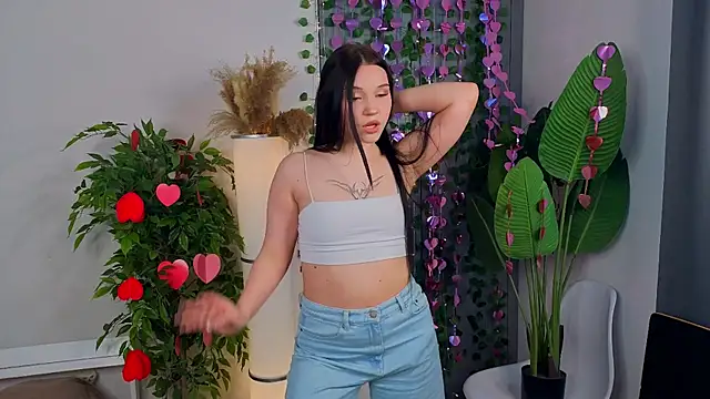 RoxannRunk online show from February 16, 6:20 am