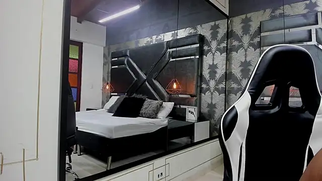 Snapshot of LaimCarterss chatting on February 9, 12:20 pm LaimCarterss online show from February 9, 12:20 pm