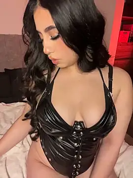 Snapshot of Sofiia_Vegaa chatting on February 21, 12:00 am Sofiia Vegaa online show from February 21, 12:00 am