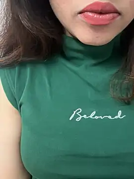 Snapshot of riya_sharma11 chatting on February 22, 1:53 pm riya sharma11 online show from February 22, 1:53 pm