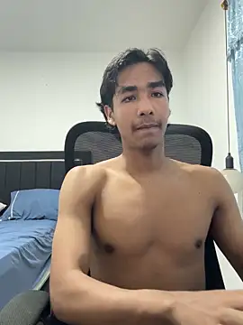 Snapshot of Pedestal_diamant chatting on February 13, 11:45 pm Pedestal diamant online show from February 13, 11:45 pm