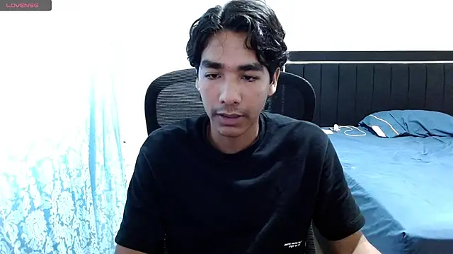 Pedestal diamant online show from April 17, 8:23 pm