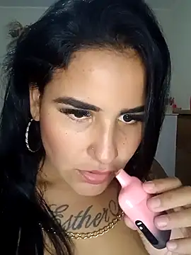 Snapshot of isapacheco69 chatting on February 14, 2:30 am isapacheco69 online show from February 14, 2:30 am