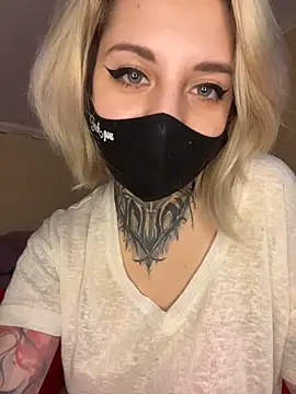 Snapshot of AllisonXAlfred chatting on February 26, 7:24 pm AllisonXAlfred online show from February 26, 7:24 pm