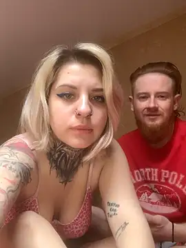 Snapshot of AllisonXAlfred chatting on March 3, 9:04 am AllisonXAlfred online show from March 3, 9:04 am