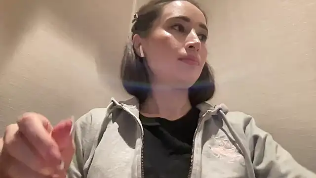 Snapshot of Inga2801 chatting on February 9, 5:28 pm Inga2801 online show from February 9, 5:28 pm