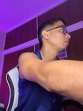 Snapshot of Gael_Velaryx chatting on February 6, 5:05 pm Gael Velaryx online show from February 6, 5:05 pm