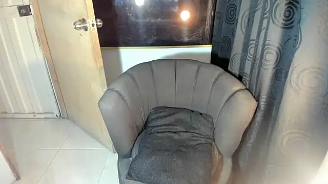 Snapshot of Jesshot_bigcock20cm chatting on June 15, 8:05 am Jesshot bigcock20cm online show from June 15, 8:05 am