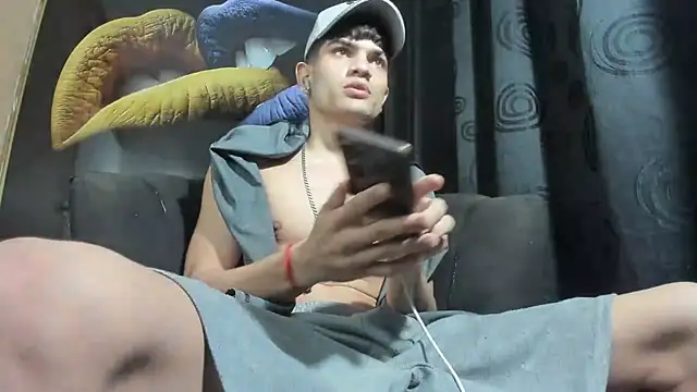 Jesshot bigcock20cm online show from August 6, 4:58 am