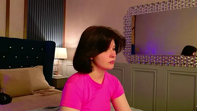 Snapshot of Milana_Bold chatting on April 21, 2:51 am Milana Bold online show from April 21, 2:51 am