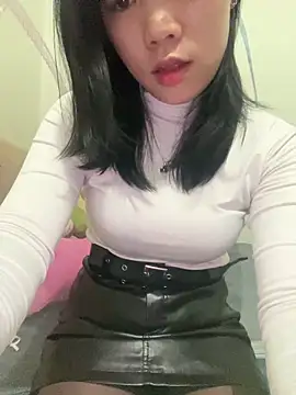 Snapshot of DoliceGirl2k chatting on February 18, 3:02 am DoliceGirl2k online show from February 18, 3:02 am