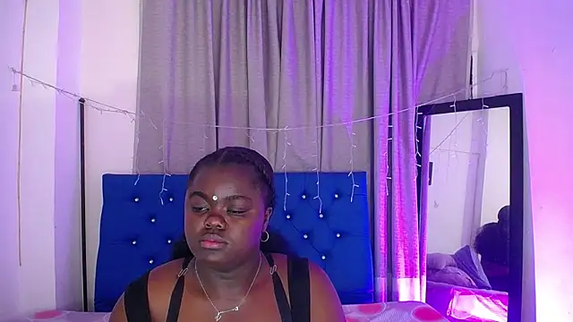 Snapshot of neighbor-ebony chatting on July 3, 3:24 am neighbor-ebony online show from July 3, 3:24 am