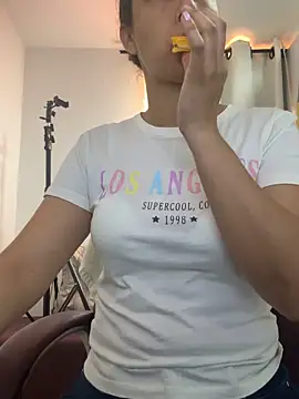 Snapshot of MiaAllure chatting on February 12, 2:23 pm MiaAllure online show from February 12, 2:23 pm