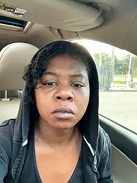 Snapshot of Ebony_Queeen chatting on April 30, 11:49 am Ebony Queeen online show from April 30, 11:49 am