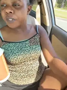 Snapshot of Ebony_Queeen chatting on May 6, 2:33 pm Ebony Queeen online show from May 6, 2:33 pm