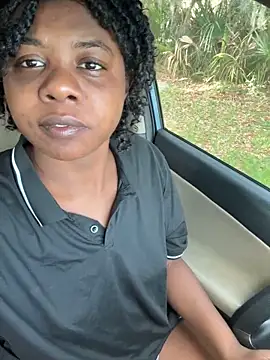 Snapshot of Ebony_Queeen chatting on May 23, 12:53 pm Ebony Queeen online show from May 23, 12:53 pm