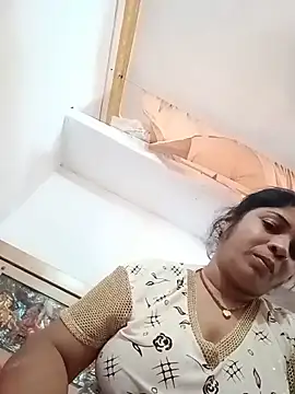 Snapshot of Horney_Bhabhi chatting on June 2, 10:50 am Horney Bhabhi online show from June 2, 10:50 am