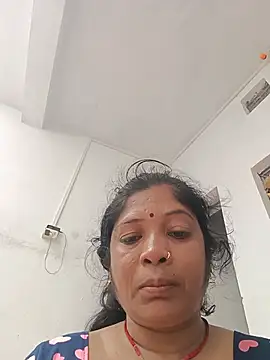 Snapshot of Horney_Bhabhi chatting on July 17, 3:02 am Horney Bhabhi online show from July 17, 3:02 am