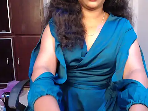 Snapshot of VixenNandhu chatting on July 24, 10:08 pm VixenNandhu online show from July 24, 10:08 pm