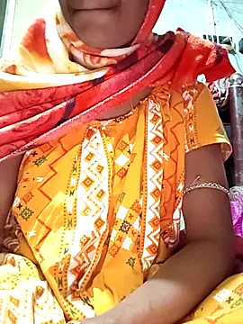 Snapshot of Sweet-runi chatting on February 6, 6:11 pm Sweet-runi online show from February 6, 6:11 pm