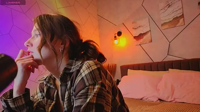  Kiki angel  online show from March 27, 1:33 am