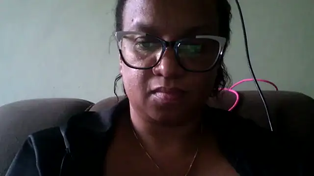 Snapshot of Mineirasafada2026 chatting on May 4, 7:32 pm Mineirasafada2026 online show from May 4, 7:32 pm