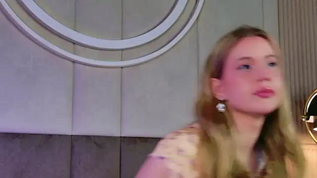 Beckie White online show from February 24, 8:40 pm