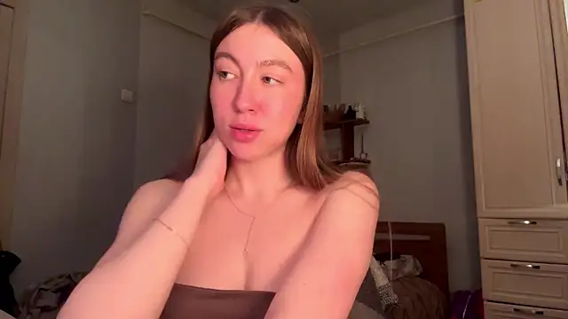 Snapshot of AuroraLawson chatting on February 20, 12:27 pm AuroraLawson online show from February 20, 12:27 pm