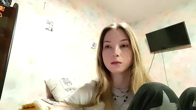 Snapshot of TiaBIanks chatting on February 18, 12:23 pm TiaBIanks online show from February 18, 12:23 pm