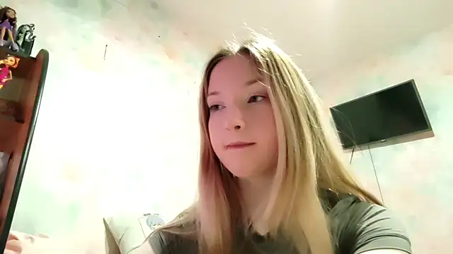 Snapshot of TiaBIanks chatting on March 3, 8:09 am TiaBIanks online show from March 3, 8:09 am