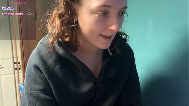 Snapshot of JadeAlexis403 chatting on February 16, 11:28 am JadeAlexis403 online show from February 16, 11:28 am