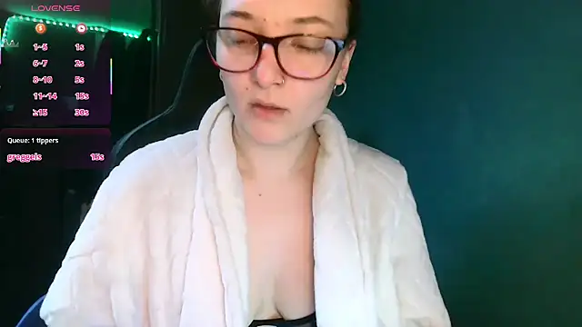 Snapshot of JadeAlexis403 chatting on February 20, 7:43 am JadeAlexis403 online show from February 20, 7:43 am