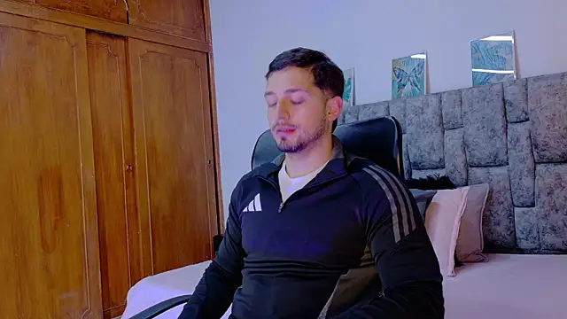 Snapshot of NICK_MOSS_ chatting on February 21, 11:11 am NICK MOSS online show from February 21, 11:11 am